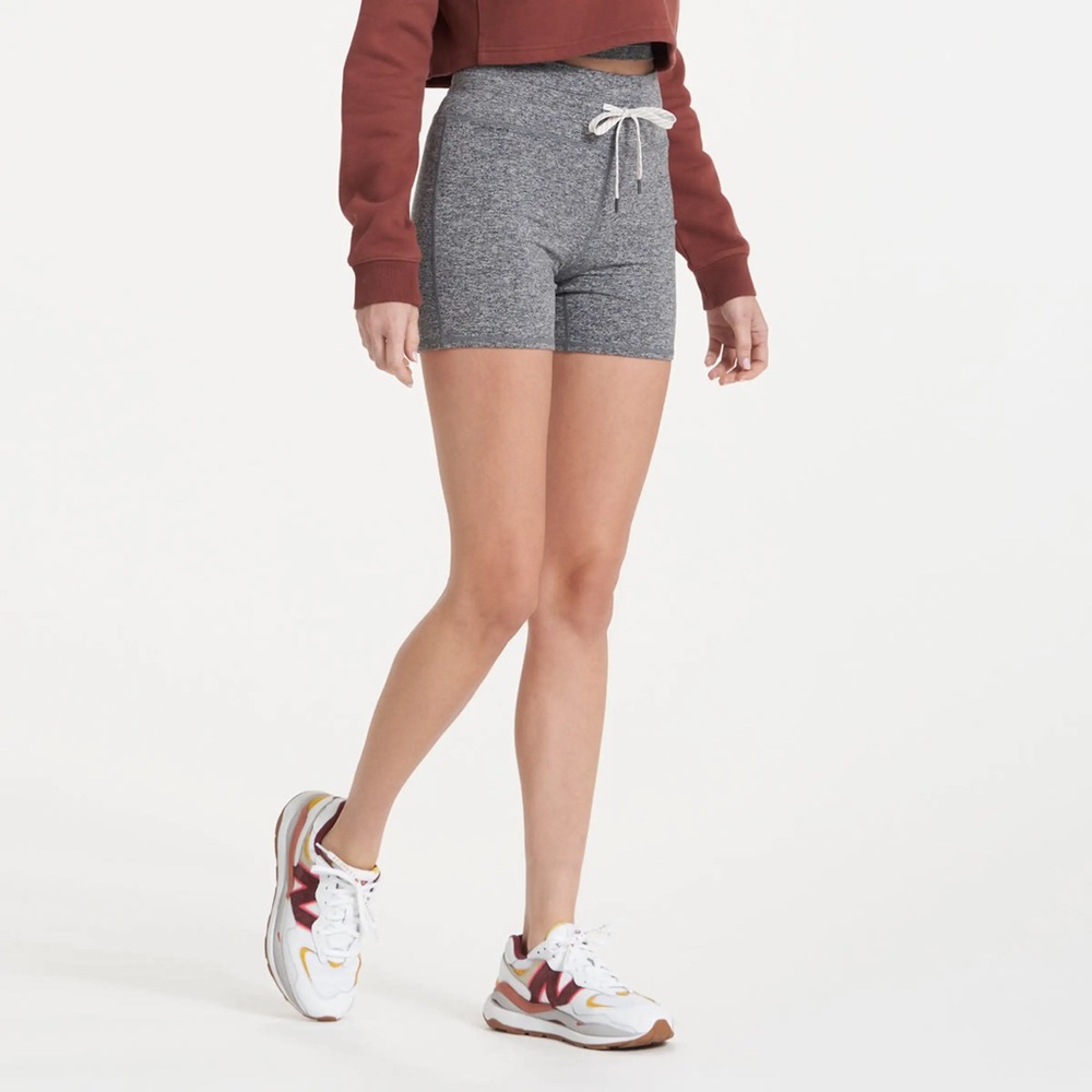 Vuori Halo Vintage Short